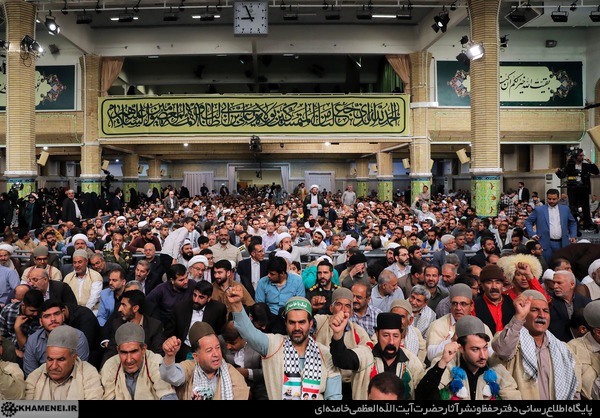 دیدار مردمی رهبر معظم انقلاب در آستانه انتخابات ریاست جمهوری چهاردهم