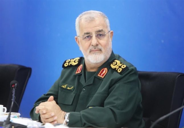 سرلشکر پاکپور: ضرورت تجهیز موشک‌های ما به فناوری رادارگریزی