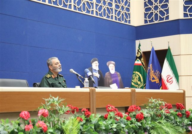 سرلشکر موسوی: دانشجویان دافوس، سازندگان آینده امنیت ملی هستند