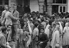 بلوای نان در ۱۳۲۱؛ کشمکش دربار، دولت و بیگانگان بر سر سفره مردم!