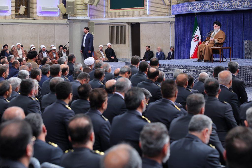 دیدار جمعی از فرماندهان نیروی هوایی ارتش با رهبر معظم انقلاب