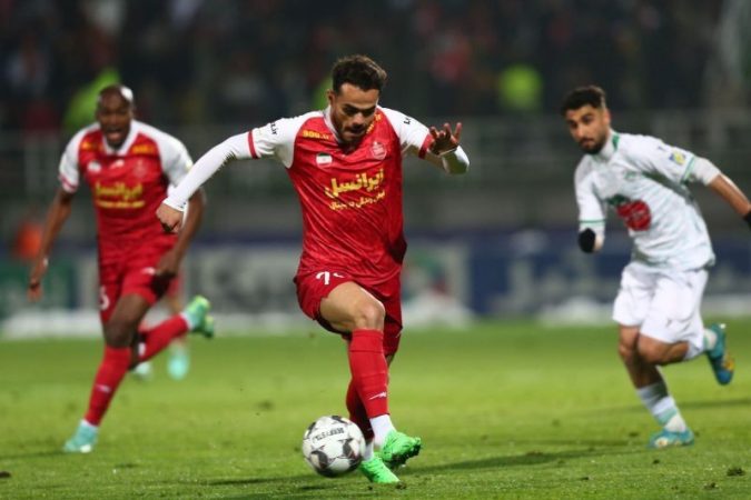 اوستون اورونوف از پرسپولیس جدا می شود؟ اوستون اورونوف از پرسپولیس جدا می شود؟