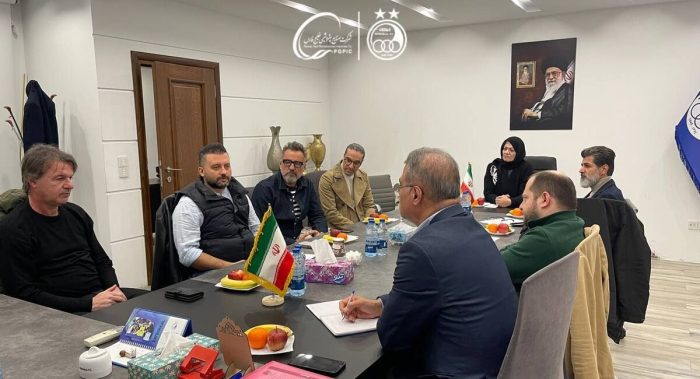 جلسه نهایی مدیران استقلال با والتر ماتزاری جلسه نهایی مدیران استقلال با والتر ماتزاری
