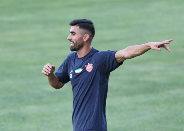 بلاتکلیفی ادامه دار این هافبک در پرسپولیس بلاتکلیفی ادامه دار این هافبک در پرسپولیس
