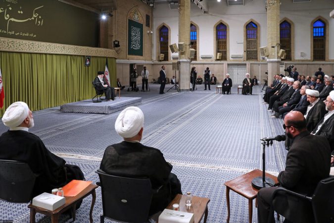 آقایان نامزدها اظهاراتی نکنند که ما را دشمنشاد کند آقایان نامزدها اظهاراتی نکنند که ما را دشمنشاد کند
