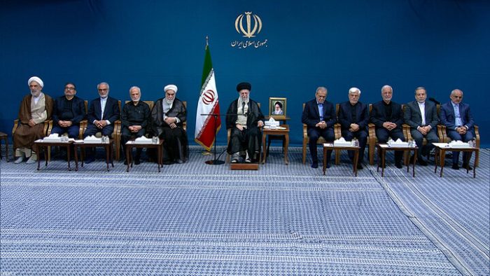 آقای رئیس جمهور برای انتخاب وزیران با من مشورت کردند