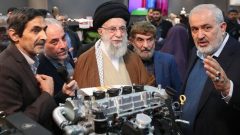 بازدید رهبر معظم انقلاب از نمایشگاه پیشگامان پیشرفت