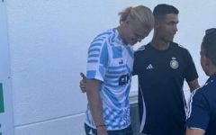 حضور رونالدو در تمرین النصر برای استقبال از یک بازیکن