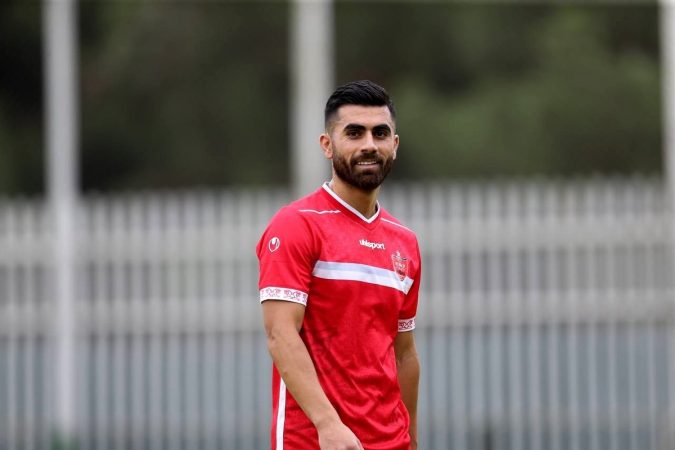 سینا اسدبیگی بازیکن مغضوب پرسپولیس به سیم آخر زد