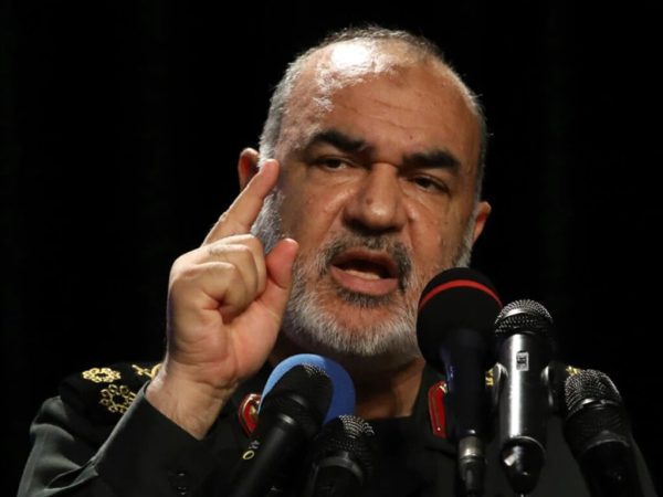 فرمانده سپاه: با هیچ کشوری سر جنگ نداریم