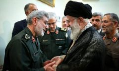 نشان ویژه رهبر معظم انقلاب به سردار قاآنی