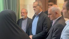 عیادت مسعود پزشکیان از مجروحان حادثه تروریستی لبنان