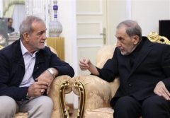 دیدار و گفت و گوی علی اکبر ولایتی با مسعود پزشکیان