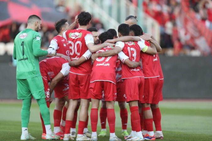 ۲ گزینه جدید پرسپولیس برای دفاع راست