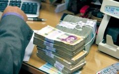 کنترل تورم و حفظ ارزش پول ملی دو اولویت مهم اقتصادی دولت